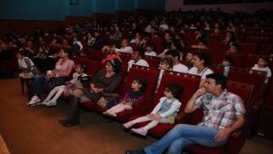 çocuklara tatil sineması