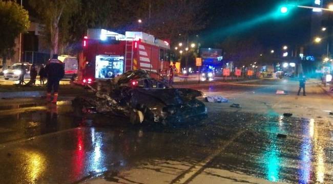 İzmir'de feci kaza... Takla atan araçtan caddeye savruldular: 2 ölü, 1 yaralı