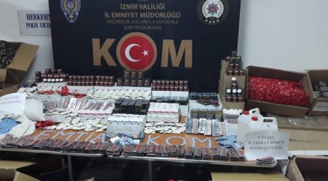  İzmir'de son yılların en büyük cinsel içerikli kaçak ürün operasyonu