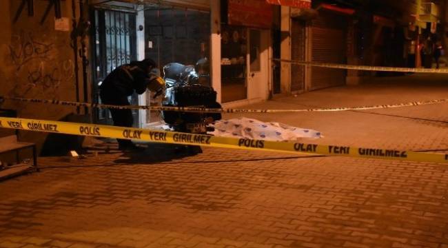İzmir'deki bıçaklı kavgada 1 kişi öldü