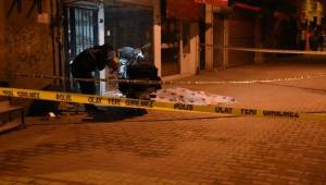 İzmir'deki bıçaklı kavgada 1 kişi öldü