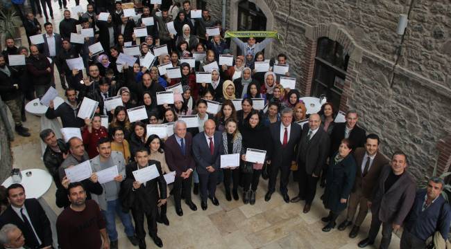 Meslek Fabrikası'nda 73 kursiyer sertifika aldı