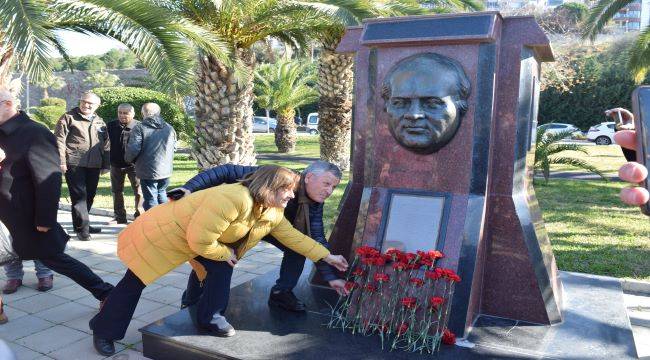 Uğur Mumcu Vefatının 27. Yılında Aliağa'da Anıldı