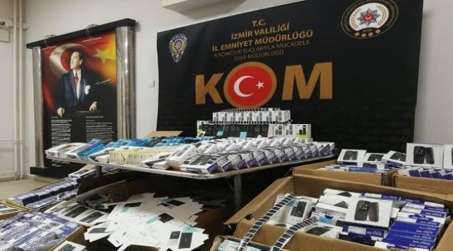 İzmir'de binlerce liralık gümrük kaçağı ürüne el konuldu