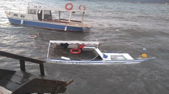 Dikili'de fırtına tekneleri batırdı