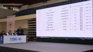 İzmir TOKİ'de kura heyecanı