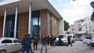 Menemen'de hamile anne ve oğlunun ölümüyle ilgili 3 şüpheli tutuklandı