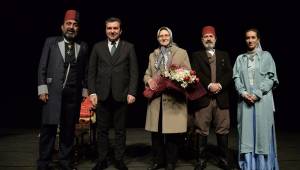 Sultan 2. Abdülhamid Han "Usta" adlı tiyatro oyunuyla Bergama'da