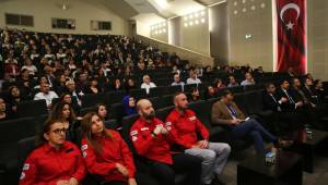 AKUT BELEDİYE PERSONELİNE AFET EĞİTİMİ VERİYOR