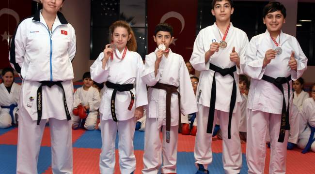 Aliağalı Genç Karatecilerden Büyük Başarı