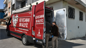 İzmir'de ihtiyaç sahiplerine çorba ve ekmek