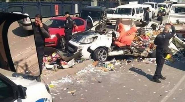 İzmir'de Trafik Kazası :2 Yaralı 