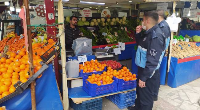 İzmir pazarlarında koronavirüs önlemleri 