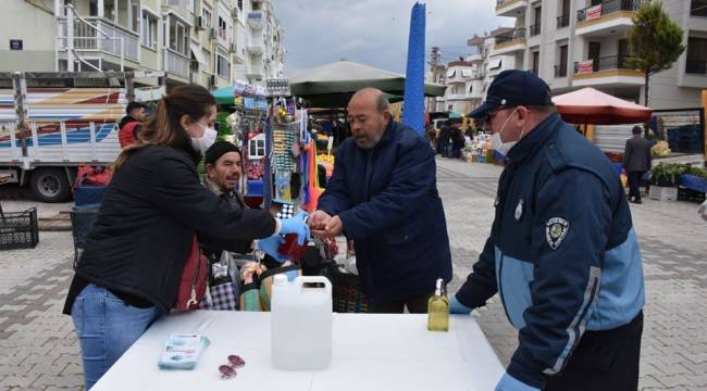  Menemen Belediyesi'nin Koronavirüs Mücadelesi Perşembe Pazarı'nda Devam Ediyor