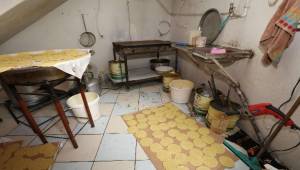 tatlıcı dükkanında mide bulandıran manzara