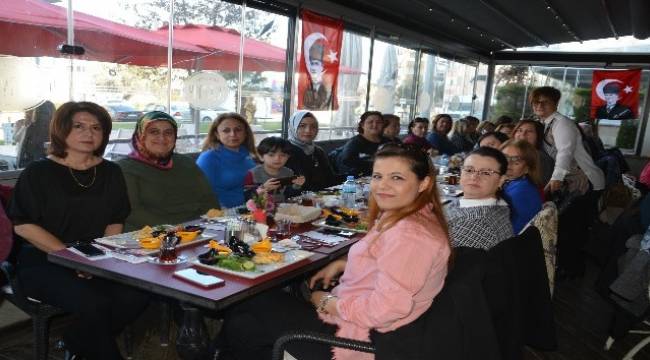 Türk Anneler Derneği Aliağa Şubesinden Kadınlar Günü programı