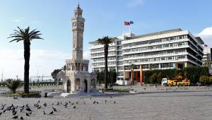  Vali Erol Ayyıldız İzmirli tüm hemşehrilerine teşekkür etti