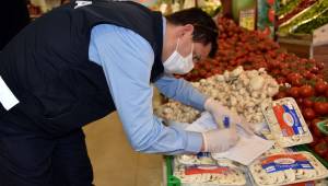 Aliağa Zabıtası Market Denetimlerini Sürdürüyor