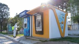 BERGAMA'DA BANKAMATİKLERE HİJYEN VE DEZENFEKTE NOKTASI