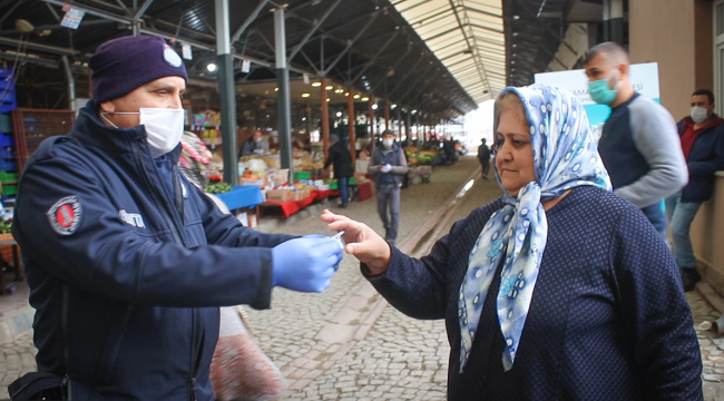 Bergama pazarına dezenfeksiyon tüneli