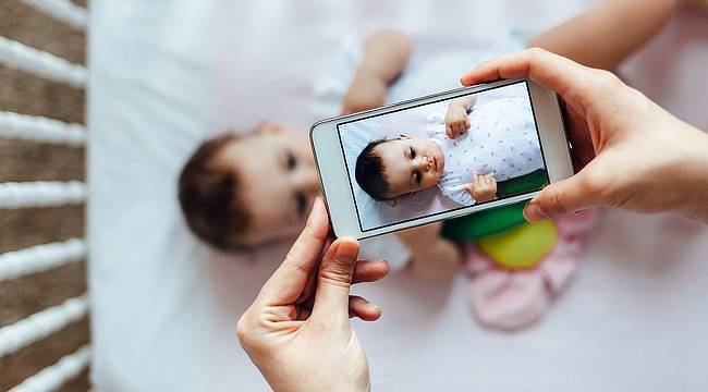 Çocuğunuzun fotoğrafını paylaşırken bir kez daha düşünün