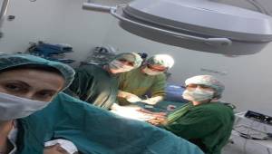 Hastanedeki yoğunluktan dolayı sağlık bakım müdürü ameliyata girdi