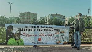 MHP Aliağa 'dan pankartlı teşekkür:   'Evdeyiz! Aklımız sizde'