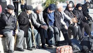 Sokağa çıkma yasağı olan 65 Yaş üstü için izin geliyor