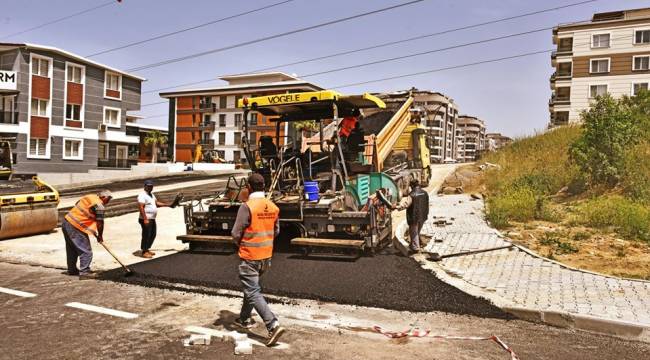 Aliağa Belediyesi Ekipleri 13 Günde 21 Bin M2 Asfalt Serimi Yaptı.