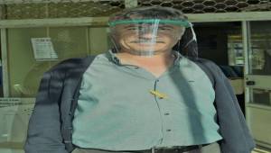 Aliağa'da berber ve kuaförler yeni döneme hazırlanıyorlar