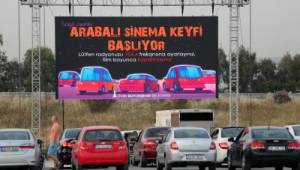 Arabalı sinema İzmirliye moral oldu