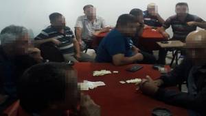 bodrum katını kıraathaneye çevirdiler