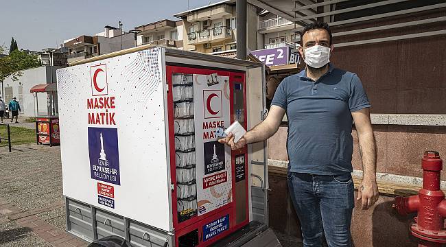 İzmir Büyükşehir Belediyesi'nden ilçelere 140 bin maske