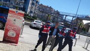 İzmir'de Bağ evinden hırsızlık yapan şüpheli yakalandı.