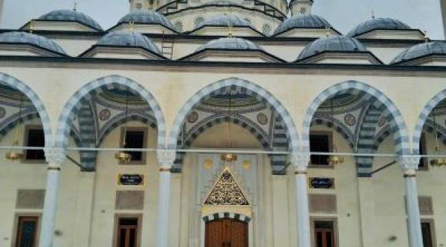 İzmir'de camiler dezenfekte ediliyor