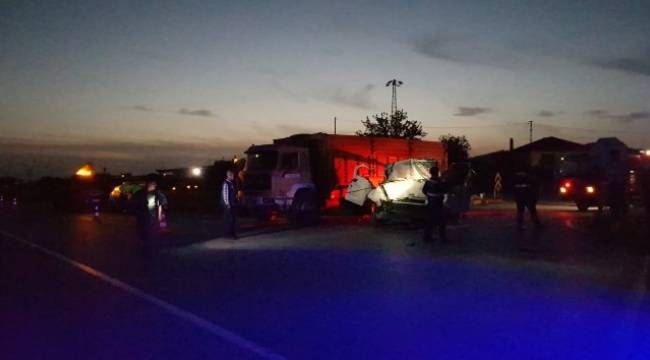 İzmir'de trafik kazası:1 ölü