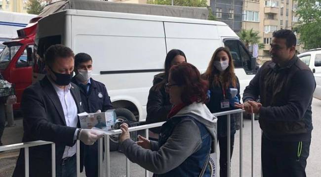 İzmir' ve İlçelerinde önemli caddelerde maske takmak artık zorunlu
