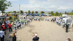 Sosyal mesafeli 1 Mayıs halayı