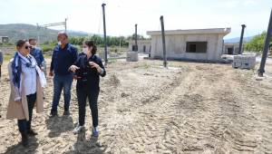 Toprakla üreten okulla öğrenen "efes tarlası toprak okulu" yola çıkıyor