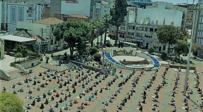 Aliağa'da Salgın sürecindeki ikinci cuma namazı kılındı