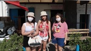 Dondurmacı Nazmi Usta 34 Yıldır Kuyruk Eritmeye Çalışıyor