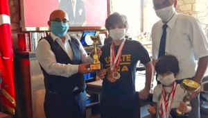 FOÇALI KARATECİ KARDEŞLERDEN ZİYARET