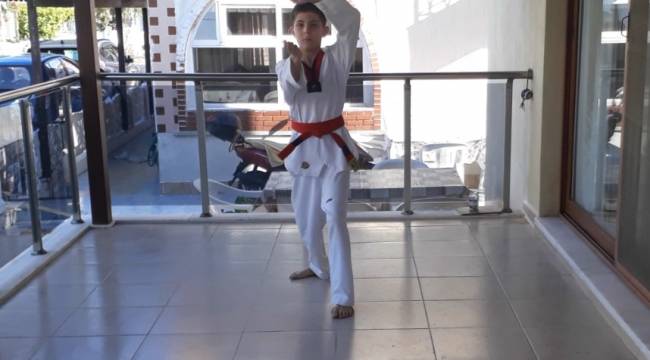  Foçalı Taekwondocular, Poomsae Turnuvasında Başarılar Kazandı