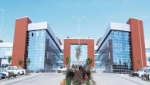 İzmir'de sokakta yürüdüğü esnada vurulan kişi ağır yaralandı