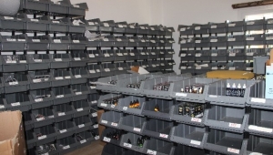 İzmir'de villaya kaçak elektronik sigara baskını