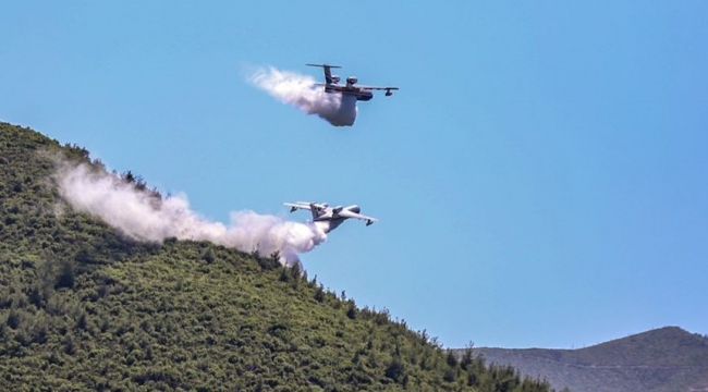 İzmir'de Yangın Uçakları Basına Tanıtıldı