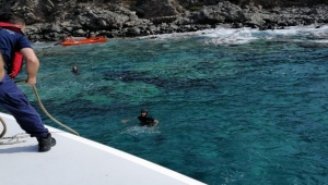 Karaya oturan teknelerde mahsur kalan 4 kişi kurtarıldı