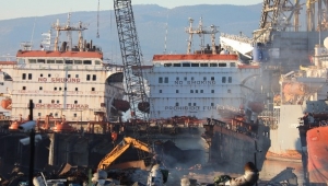 Miadını dolduran su üstünün kralları, hammadde olmak üzere sökülmeye başlandı