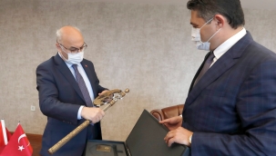 Başkan Acar, Vali Köşger'i ziyaret etti