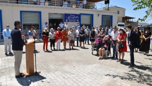 FOÇA'DA İLK KEZ ENGELSİZ KIRMIZI BAYRAK DALGALANDI